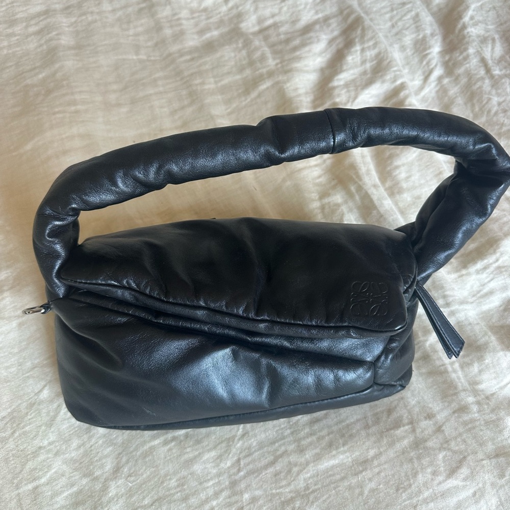 Loewe Black Leather Interior